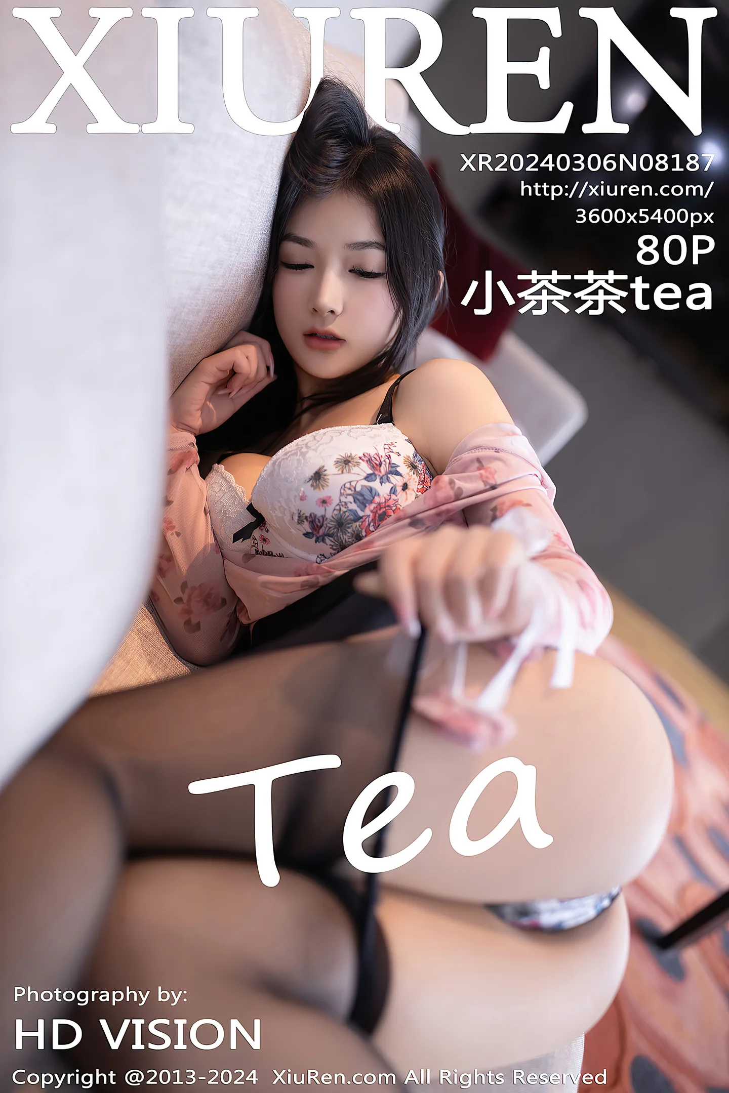 [XiuRen秀人网]No.8187_模特小茶茶tea花色上衣配黑短裙露性感内衣秀丰腴身姿诱惑写真80P-秀人网 - XiuRen.Space